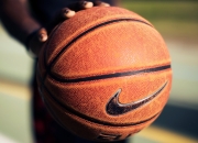 雷火电竞下载-沉默巨塔轰然作响，戈贝尔三分钟11分撕碎雷霆防线