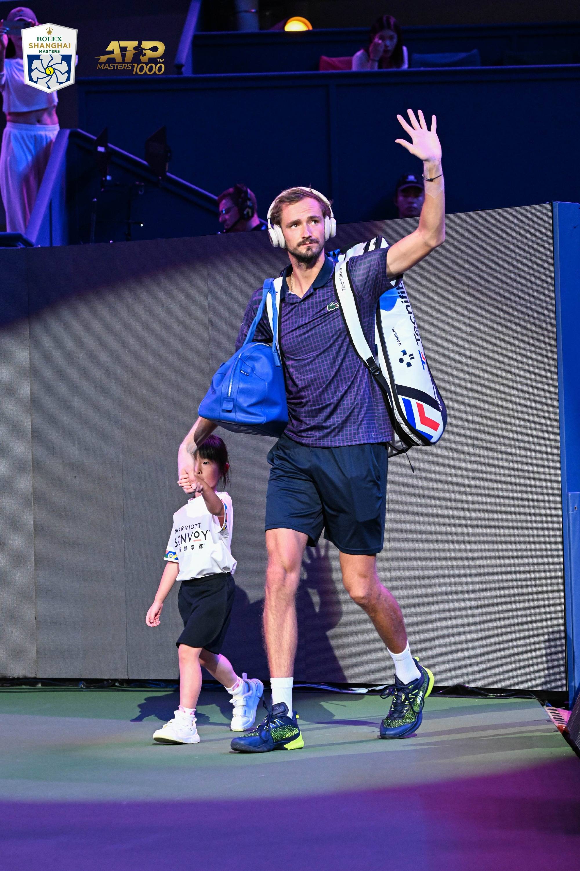 温网力克法网，梅德韦杰夫统治全场