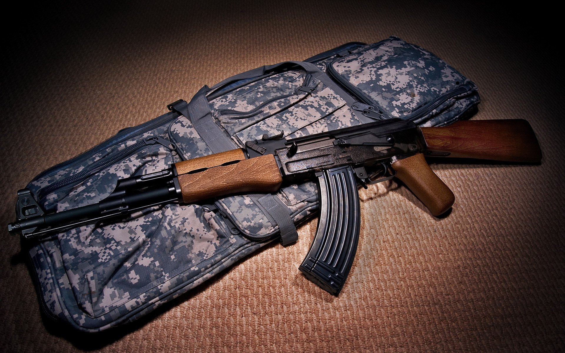 沙漠奇迹,当泰国海盗撕碎波斯铁骑,福登在终场前刺出最致命的一剑
